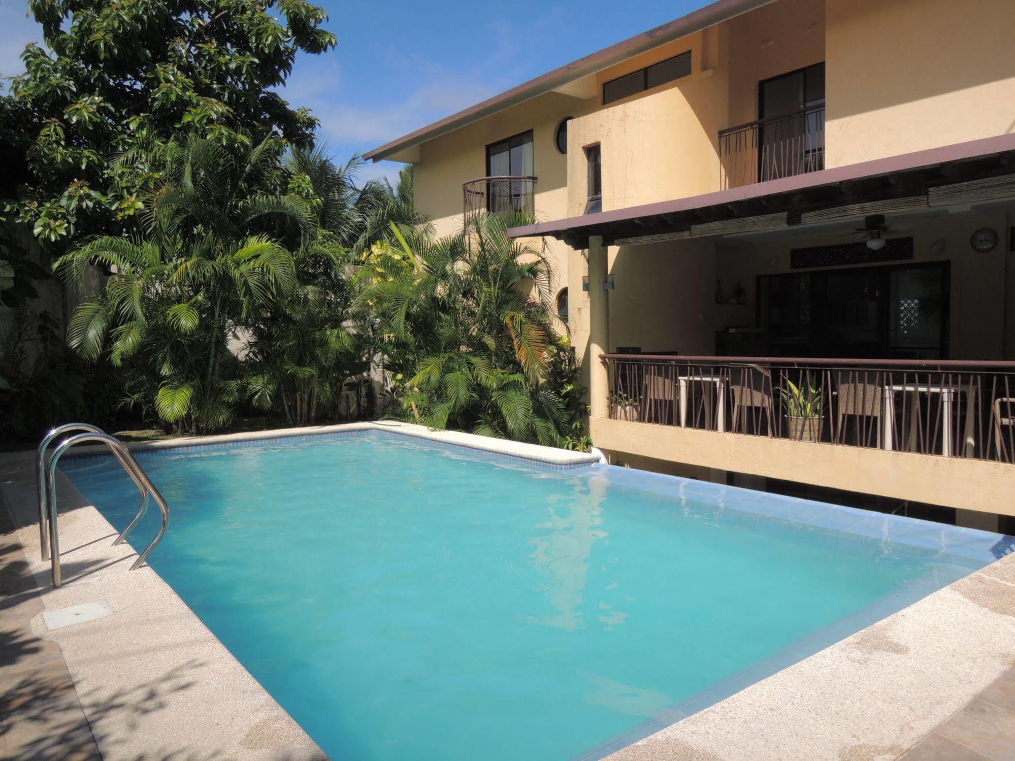 Palms Seaside Inn And Resort Medellin Exterior foto